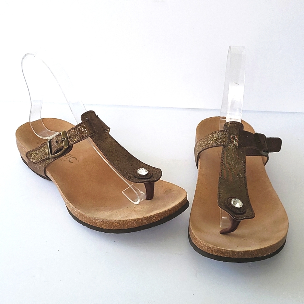 VIONIC RHINESTONE ACCENT THONG SANDALS